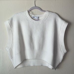 Large Zara knit cropped vest nwt